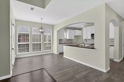 2644 Coral Cove Drive, Grand Prairie, TX 75054 - Photo 9