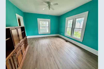 407 S Lamar Street, Eastland, TX 76448 - Photo 25