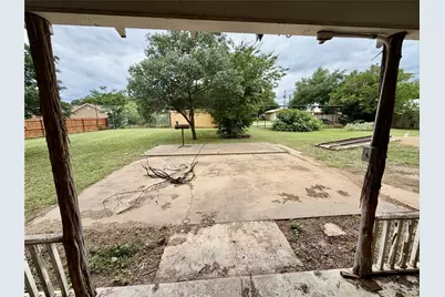 407 S Lamar Street, Eastland, TX 76448 - Photo 35