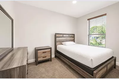 411 N Dwight Avenue, Dallas, TX 75211 - Photo 13