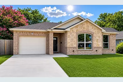 411 N Dwight Avenue, Dallas, TX 75211 - Photo 1