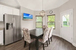 411 N Dwight Ave, Dallas, TX 75211 - Photo 5