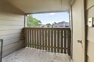 2101 Count Fleet Dr, Arlington, TX 76011 - Photo 17
