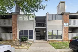 2101 Count Fleet Dr, Arlington, TX 76011 - Photo 1