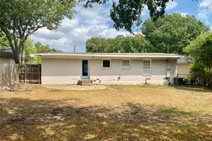 425 Bondstone Dr, Dallas, TX 75218 - Photo 9