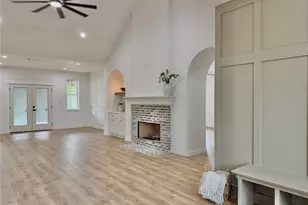 785 Blue Marlin Ct, Bluff Dale, TX 76433 - Photo 5