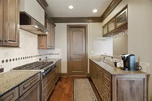 501 Samuels Ave, Fort Worth, TX 76102 - Photo 13