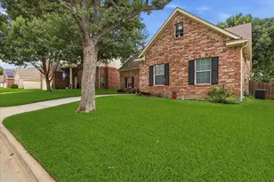 523 Clancy Ln, Lake Dallas, TX 75065 - Photo 3