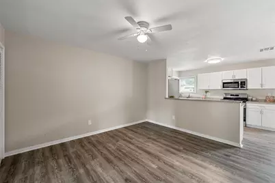 609 N Norma Drive, Lacy Lakeview, TX 76705 - Photo 7