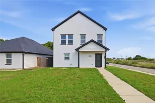 1469 Elmwood Ave, Fort Worth, TX 76104 - Photo 3