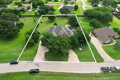 2313 Sandstone Court, Burleson, TX 76028 - Photo 39
