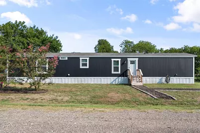 421 S Garitty Street, Frost, TX 76641 - Photo 1