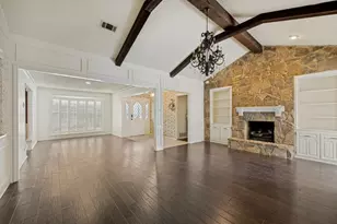 1404 Paisley Dr, Arlington, TX 76015 - Photo 3