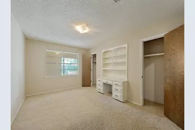 1404 Paisley Drive, Arlington, TX 76015 - Photo 9