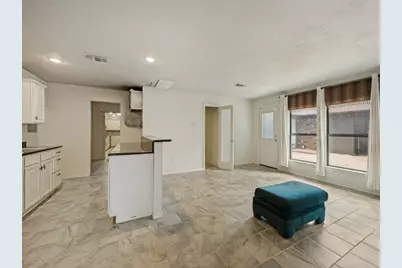1404 Paisley Drive, Arlington, TX 76015 - Photo 11