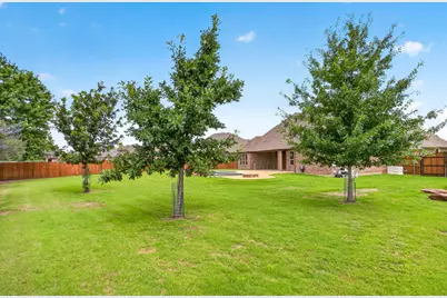 1201 Bluff Springs Drive, Fort Worth, TX 76052 - Photo 35