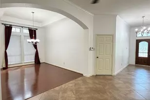 5852 Windy Meadow Ln, Grand Prairie, TX 75052 - Photo 7