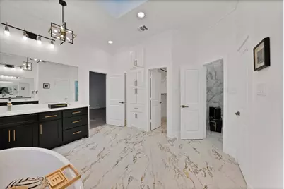1913 Crockett Circle, Irving, TX 75038 - Photo 15