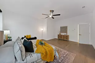 1913 Crockett Cir, Irving, TX 75038 - Photo 11