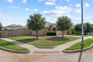 4129 Tower Ln, Crowley, TX 76036 - Photo 3