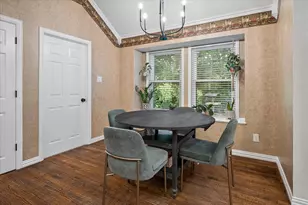 2701 Hidden Lake Dr, Grapevine, TX 76051 - Photo 13