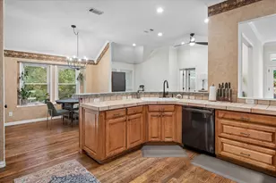 2701 Hidden Lake Dr, Grapevine, TX 76051 - Photo 11