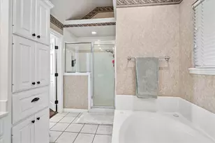 2701 Hidden Lake Dr, Grapevine, TX 76051 - Photo 17