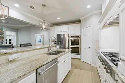 1604 McGreg Lane, Carrollton, TX 75010 - Photo 11