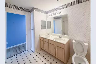 6214 Hidden Springs Lane, Garland, TX 75044 - Photo 17