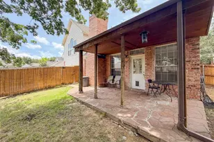 6214 Hidden Springs Ln, Garland, TX 75044 - Photo 7