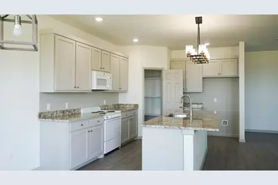 1011 Springview Lane, Mabank, TX 75147 - Photo 9
