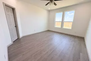 1011 Springview Ln, Mabank, TX 75147 - Photo 7