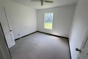 504 Morgan St, Cleburne, TX 76031 - Photo 9