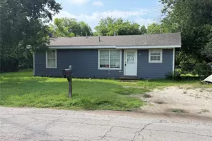 504 Morgan St, Cleburne, TX 76031 - Photo 1