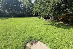 504 Morgan St, Cleburne, TX 76031 - Photo 13