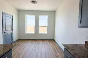 1009 Springview Ln, Mabank, TX 75147 - Photo 5
