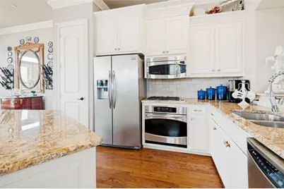 4021 Winsor Drive, Farmers Branch, TX 75244 - Photo 15