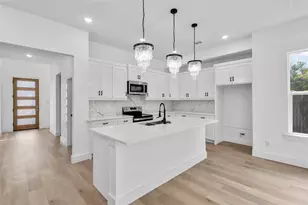 4317 Myrtle St, Dallas, TX 75215 - Photo 3
