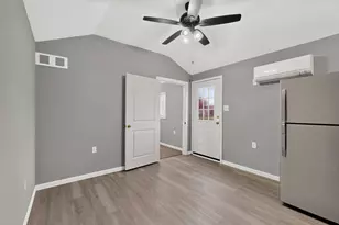 1661 E 2nd St, Cleburne, TX 76031 - Photo 21