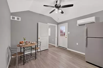 1661 E 2nd Street, Cleburne, TX 76031 - Photo 21