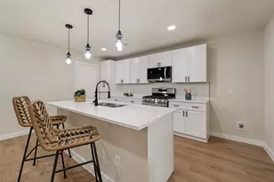 10509 Channel Dr, Dallas, TX 75229 - Photo 9