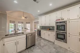 4313 Fannin Dr, Irving, TX 75038 - Photo 11