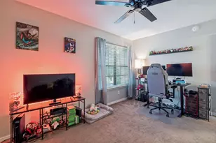 9910 Royal Ln, Dallas, TX 75231 - Photo 19