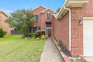 903 Summerbrook Dr, Euless, TX 76040 - Photo 3