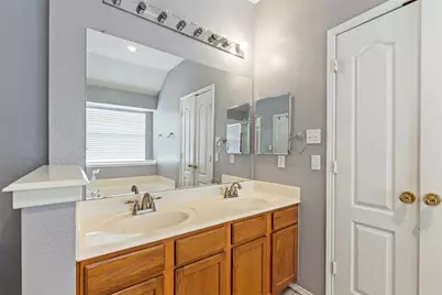 903 Summerbrook Drive, Euless, TX 76040 - Photo 21