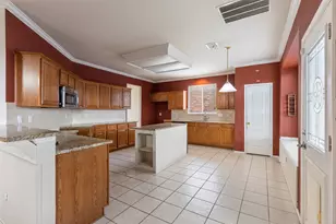 903 Summerbrook Dr, Euless, TX 76040 - Photo 7