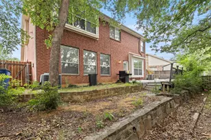 903 Summerbrook Dr, Euless, TX 76040 - Photo 29