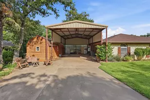 6426 Walters Bend Ct, Granbury, TX 76049 - Photo 5