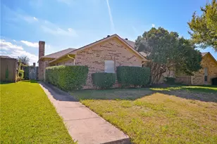 1104 Wimbledon Ln, Plano, TX 75075 - Photo 1