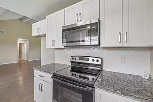 433 Whitney Ct, Rio Vista, TX 76093 - Photo 13